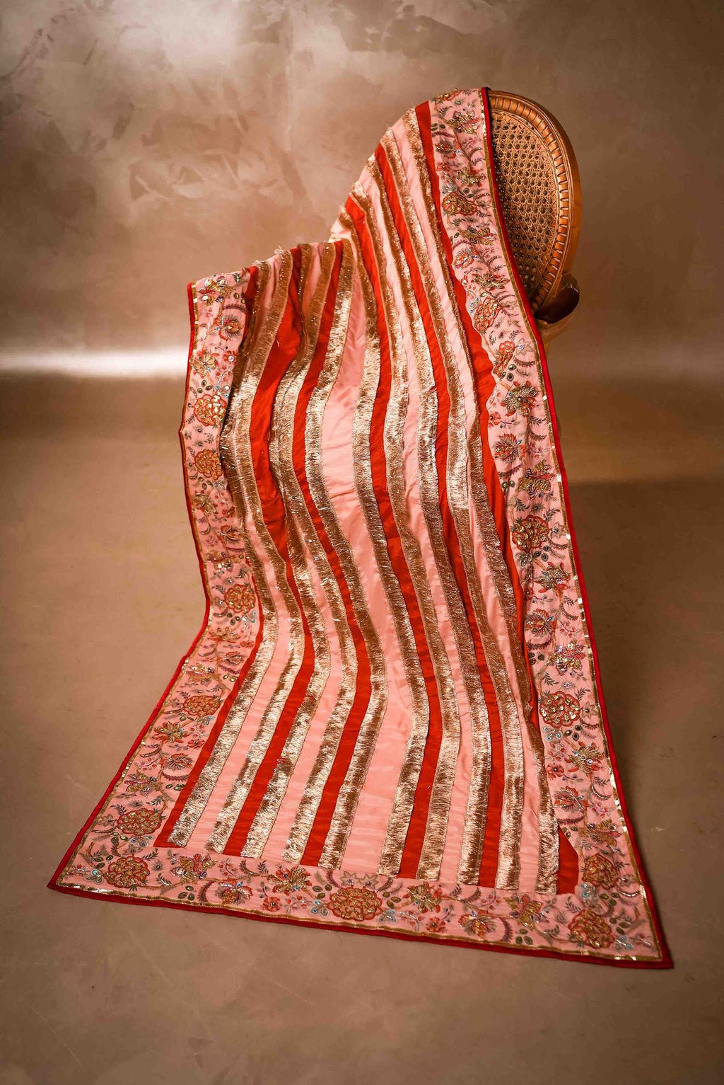 Buy Maah e Gul Online - Vashah Handcrafted Shawl - Shopping Karado