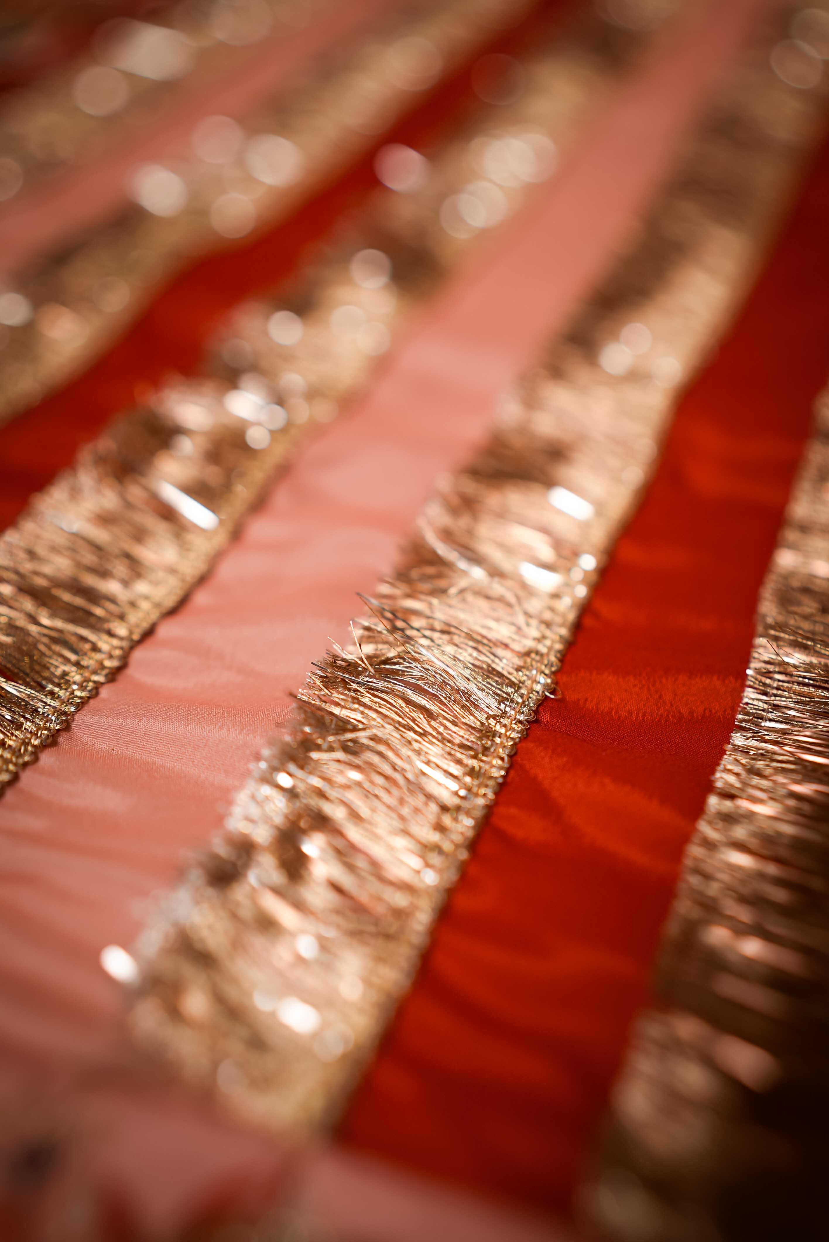 Vashah Maah e Gul - Hand Embroidered Raw Silk Shawl - Shopping Karado