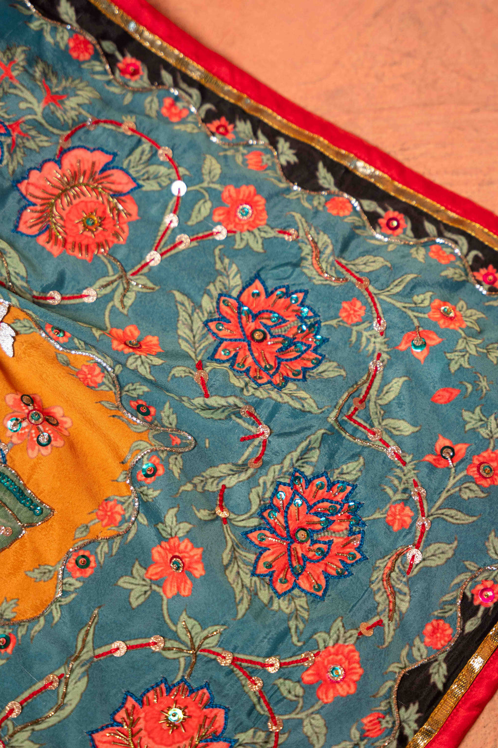Buy Rang Mahal Online - Vashah Handcrafted Shawl - Shopping Karado