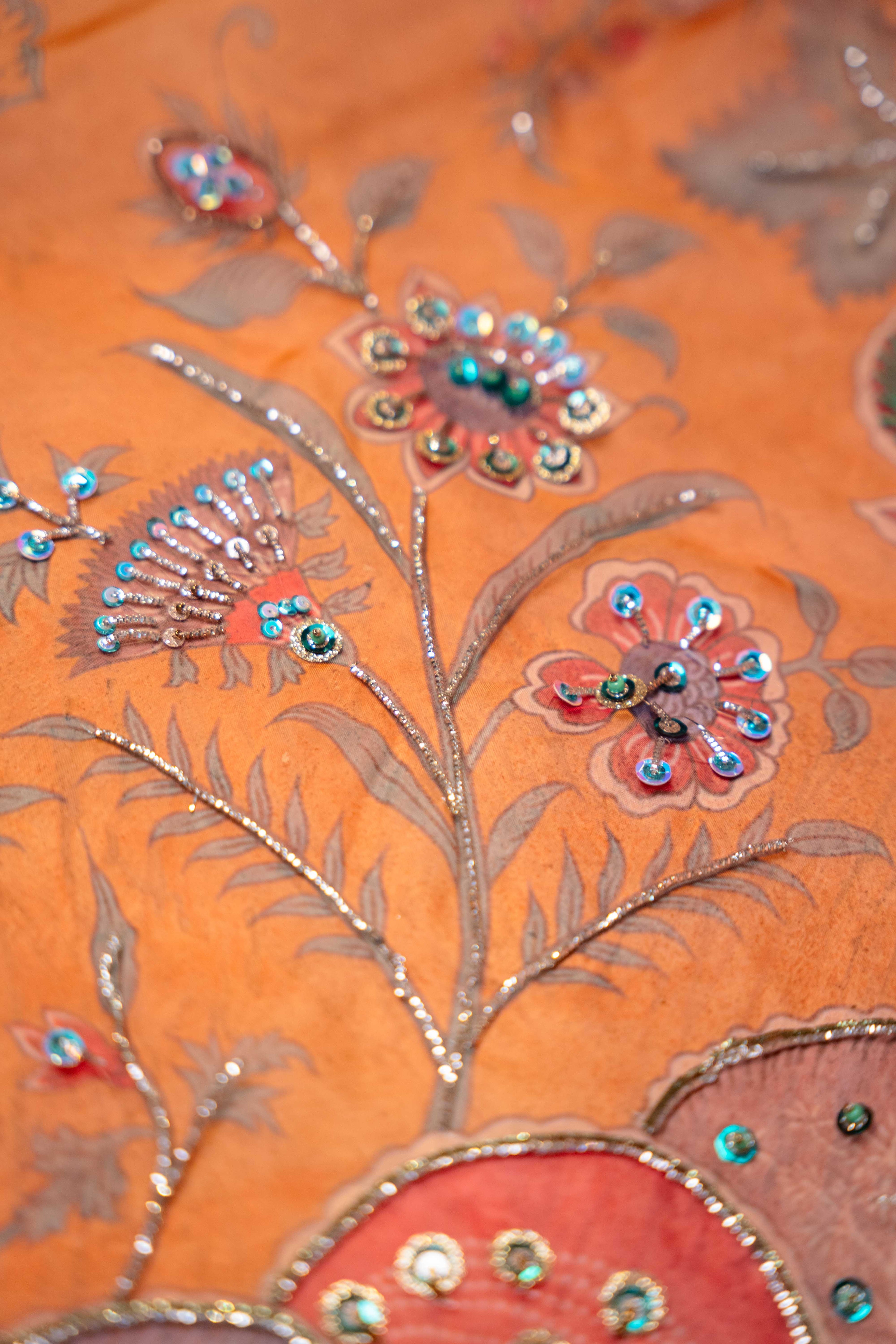Vashah Noor e Rohini - Hand Embroidered Organza Shawl - Shopping Karado