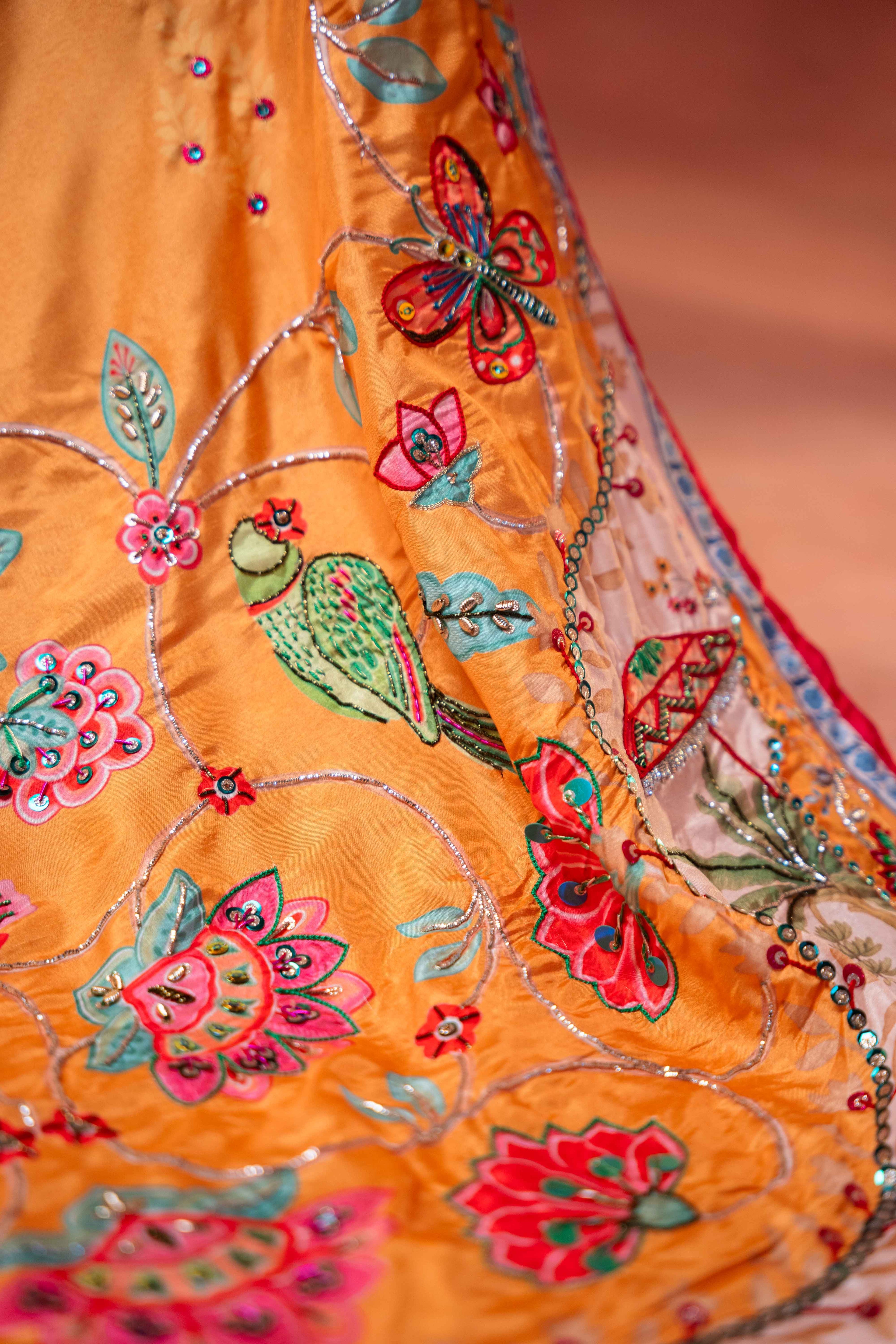 Buy Poshaq Shawl Online - Vashah Handcrafted Shawl - Shopping Karado