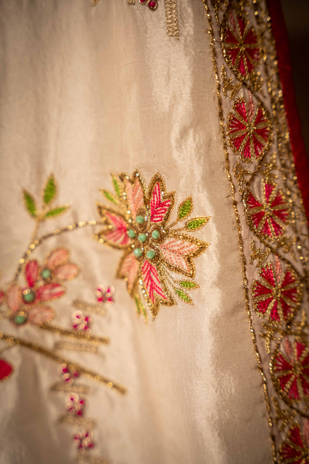 Vashah Chintz White - Hand Embroidered Raw Silk Shawl - Shopping Karado