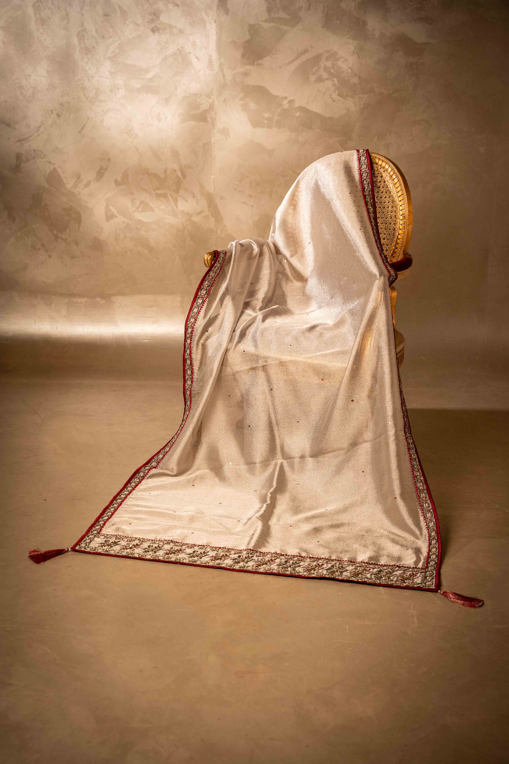 Chandni - Handcrafted Luxury Fabric Shawl by Vashah - Shopping Karado