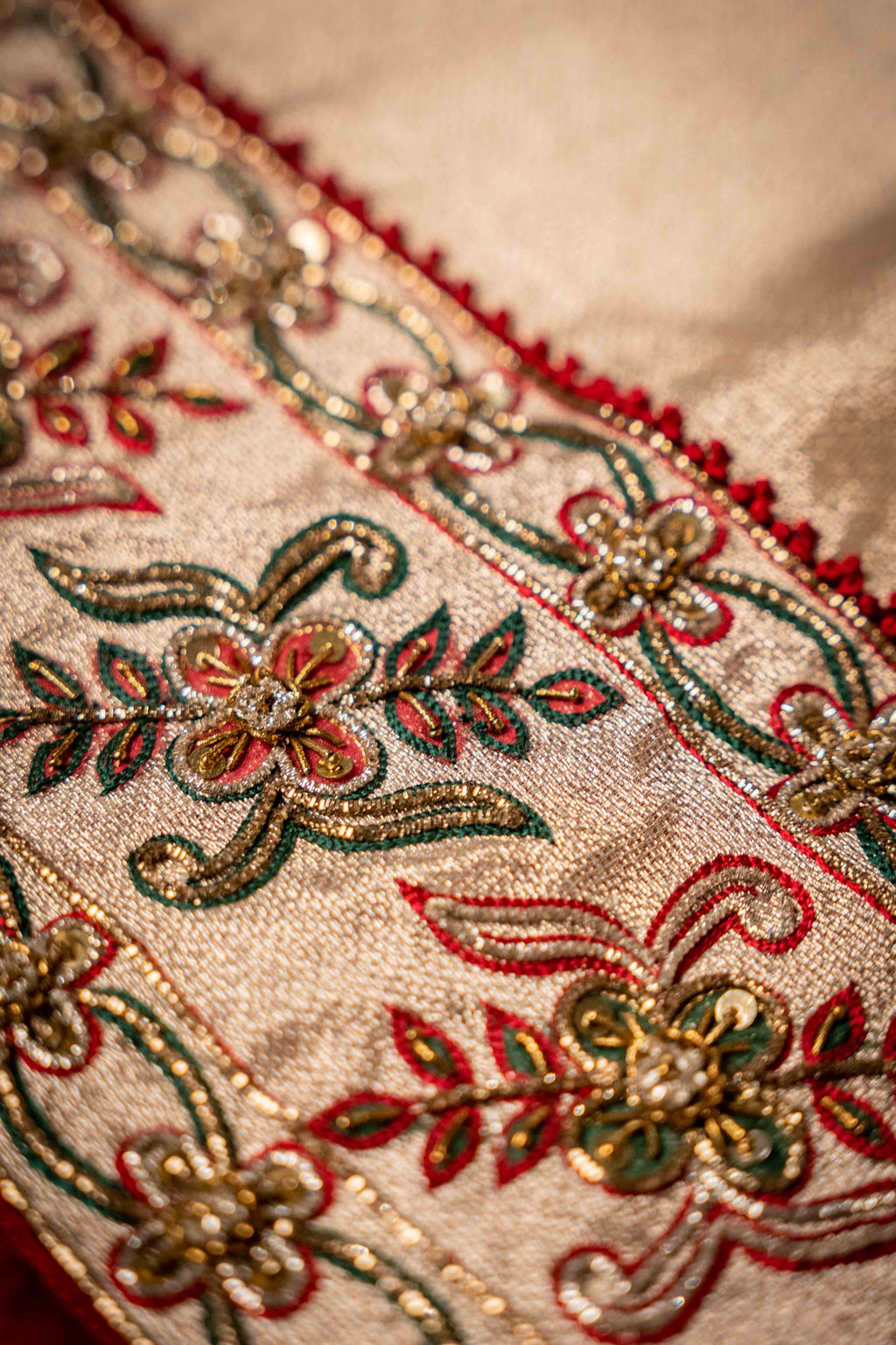 Vashah Chandni - Hand Embroidered Luxury Fabric Shawl - Shopping Karado