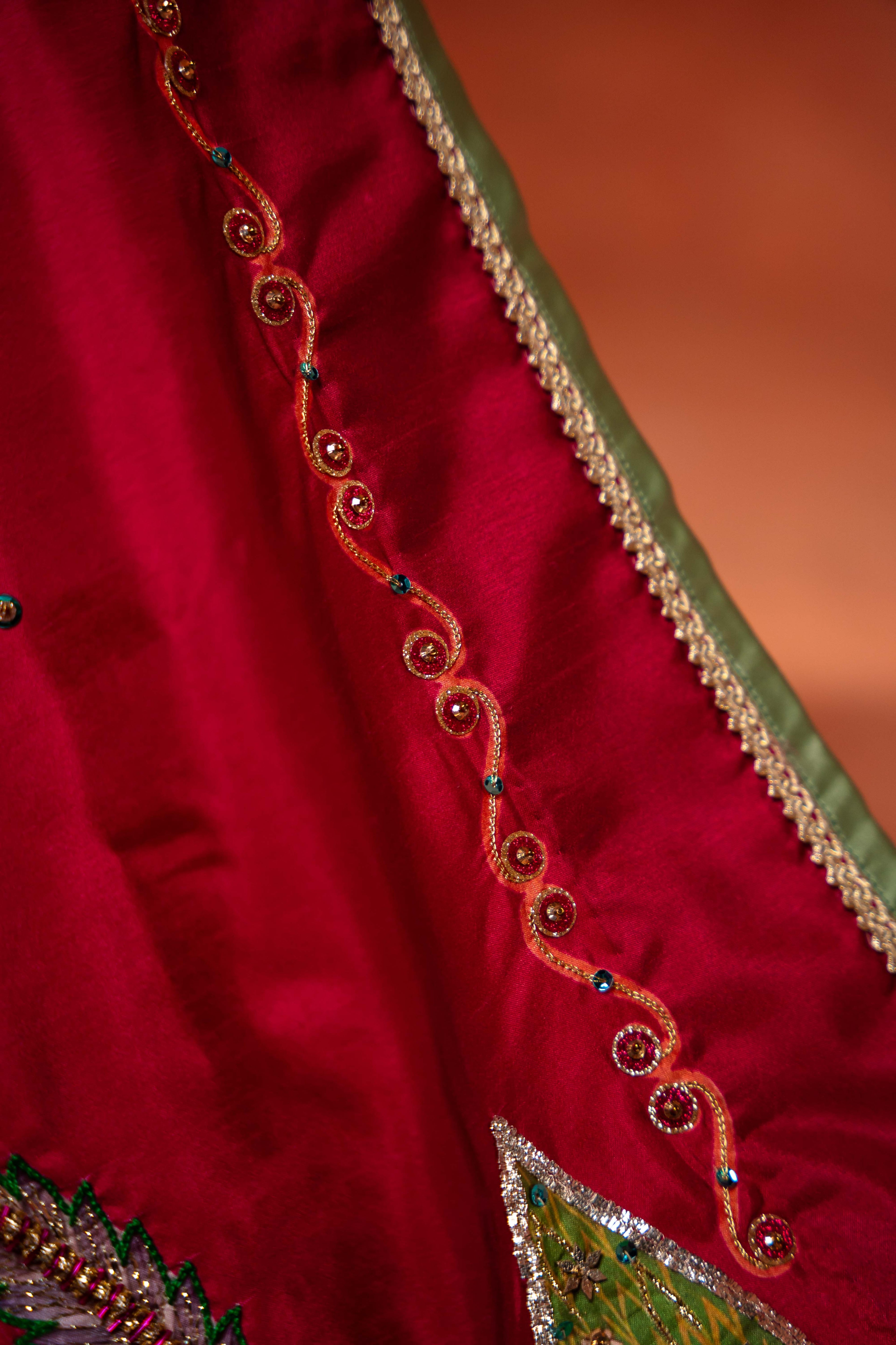 Buy ROSE OF THE MOON Online - Vashah Handcrafted Shawl - Shopping Karado