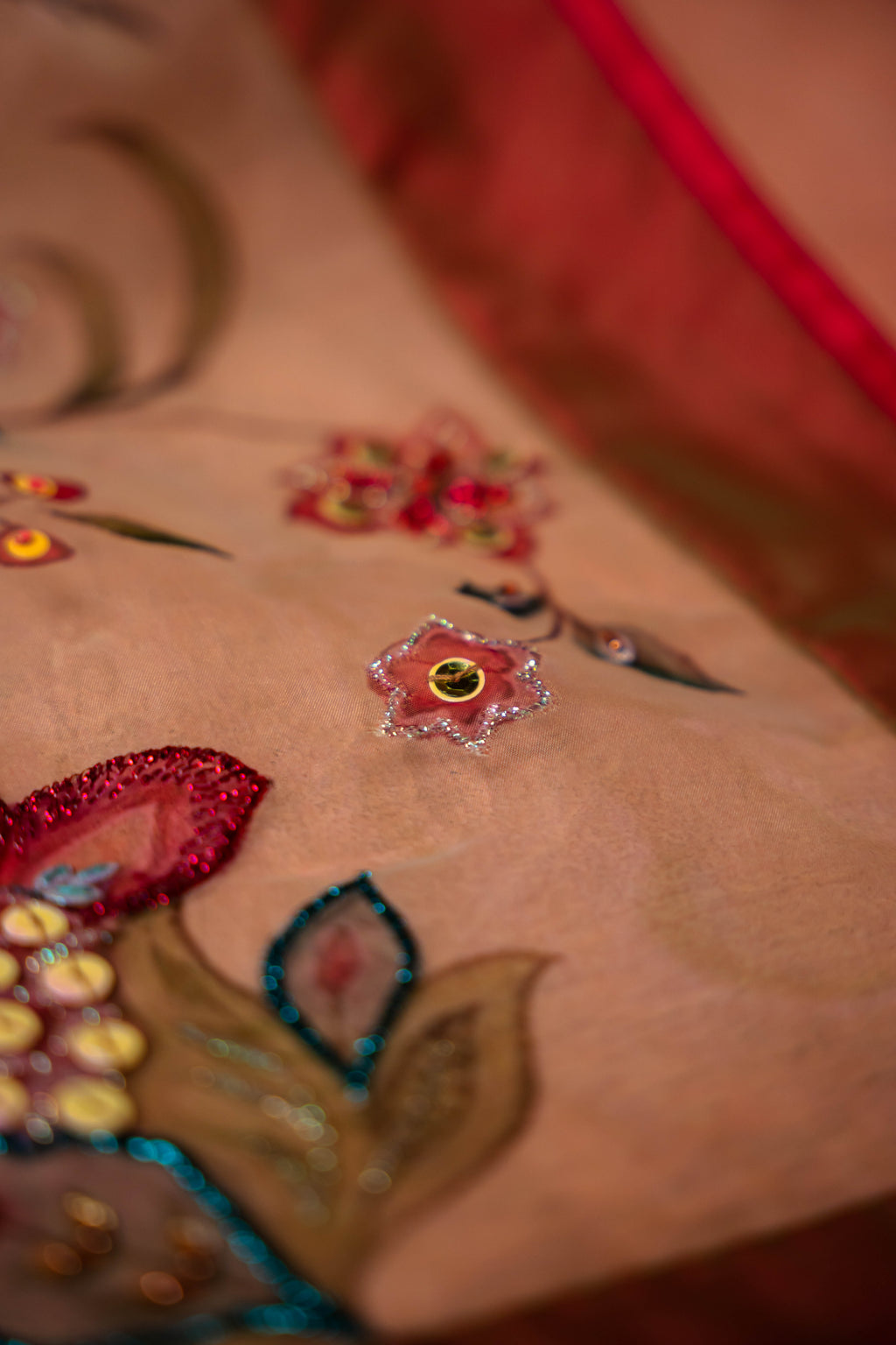 Vashah FIRST LIGHT - Hand Embroidered Organza Shawl - Shopping Karado