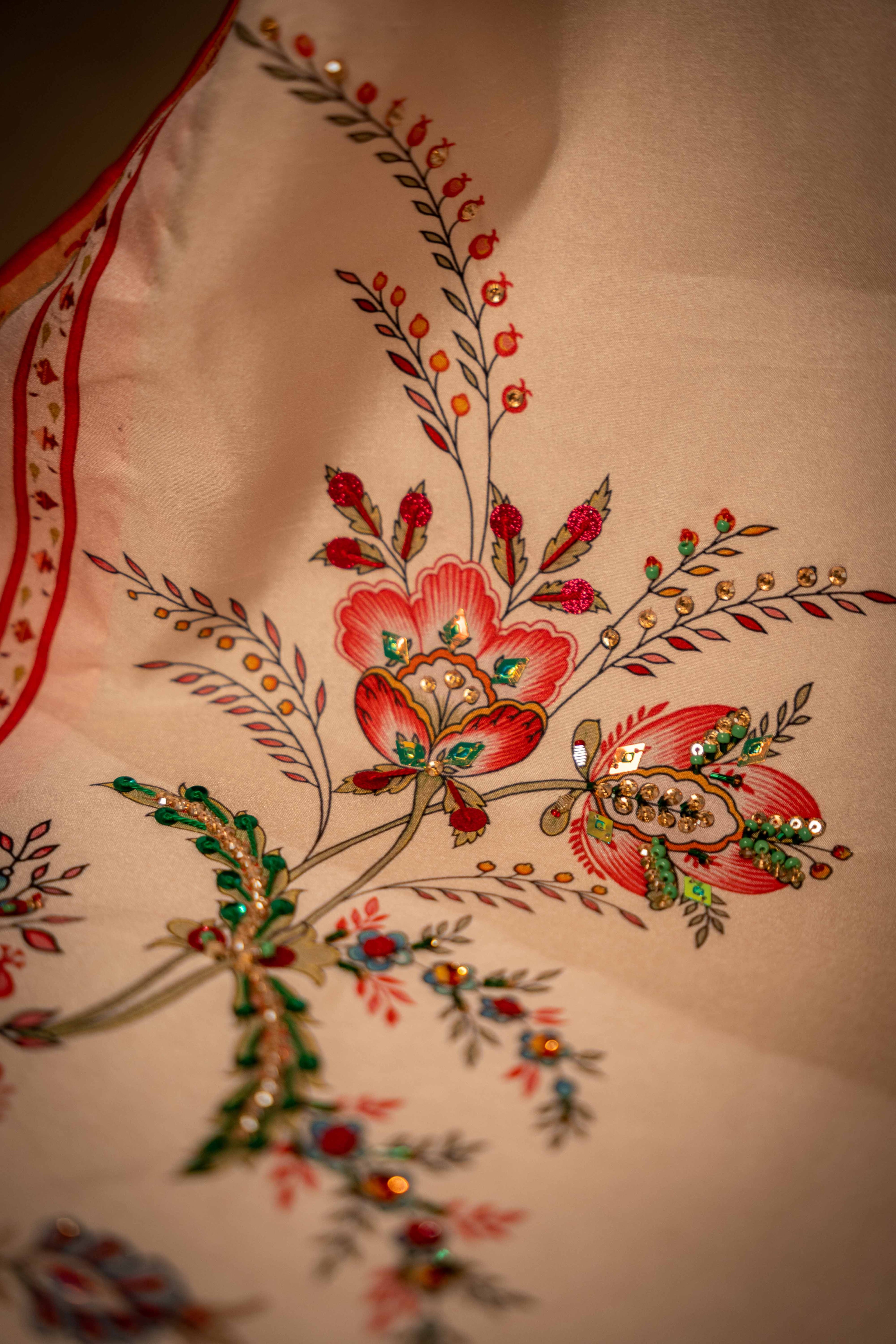 Chandni Dupatta Detail View - Luxury Pakistani Shawl - shoppingkarado.com