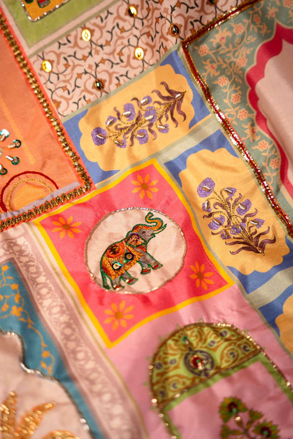 THE CHRONICLE Detail View - Luxury Pakistani Shawl - shoppingkarado.com