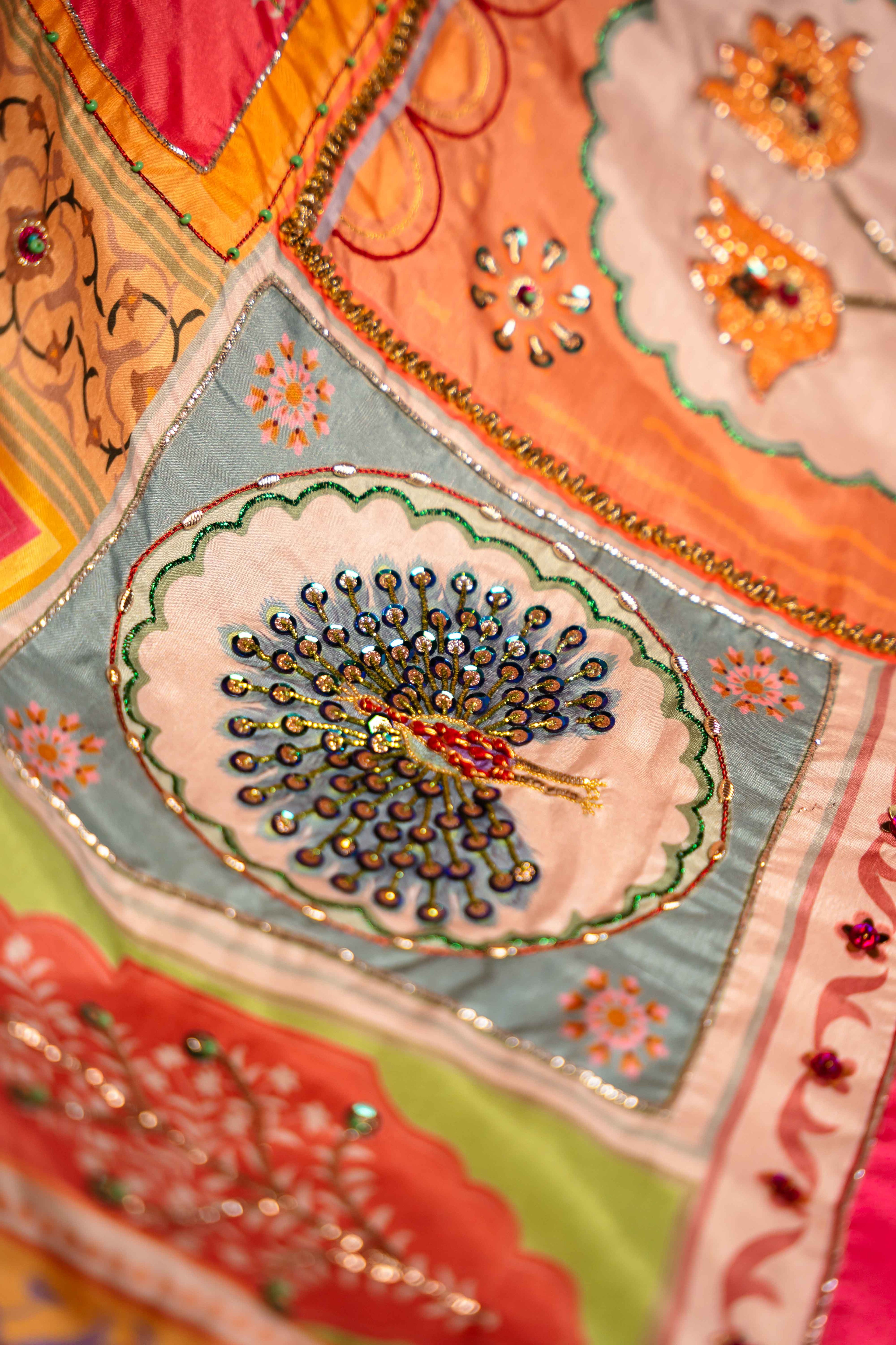 THE CHRONICLE Detail View - Luxury Pakistani Shawl - shoppingkarado.com