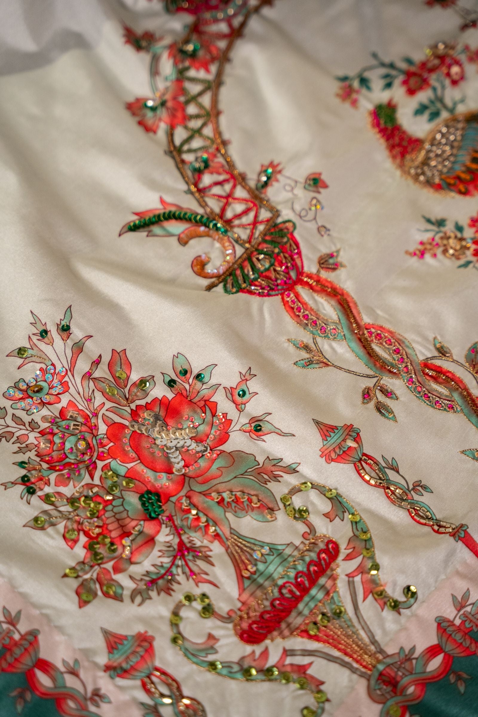 Vashah Panchi - Hand Embroidered Raw Silk Shawl - Shopping Karado