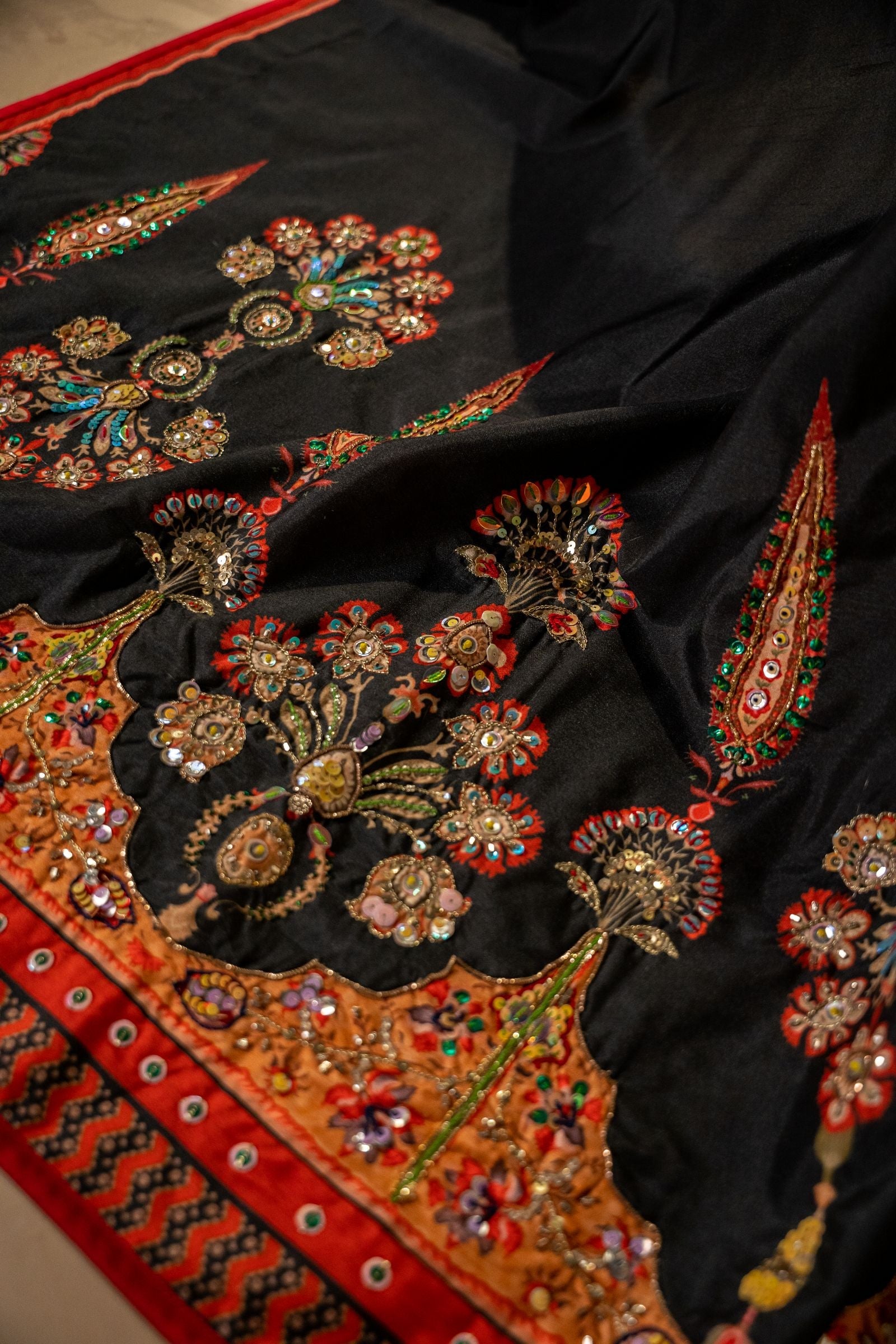 Gulistan Detail View - Luxury Pakistani Shawl - shoppingkarado.com