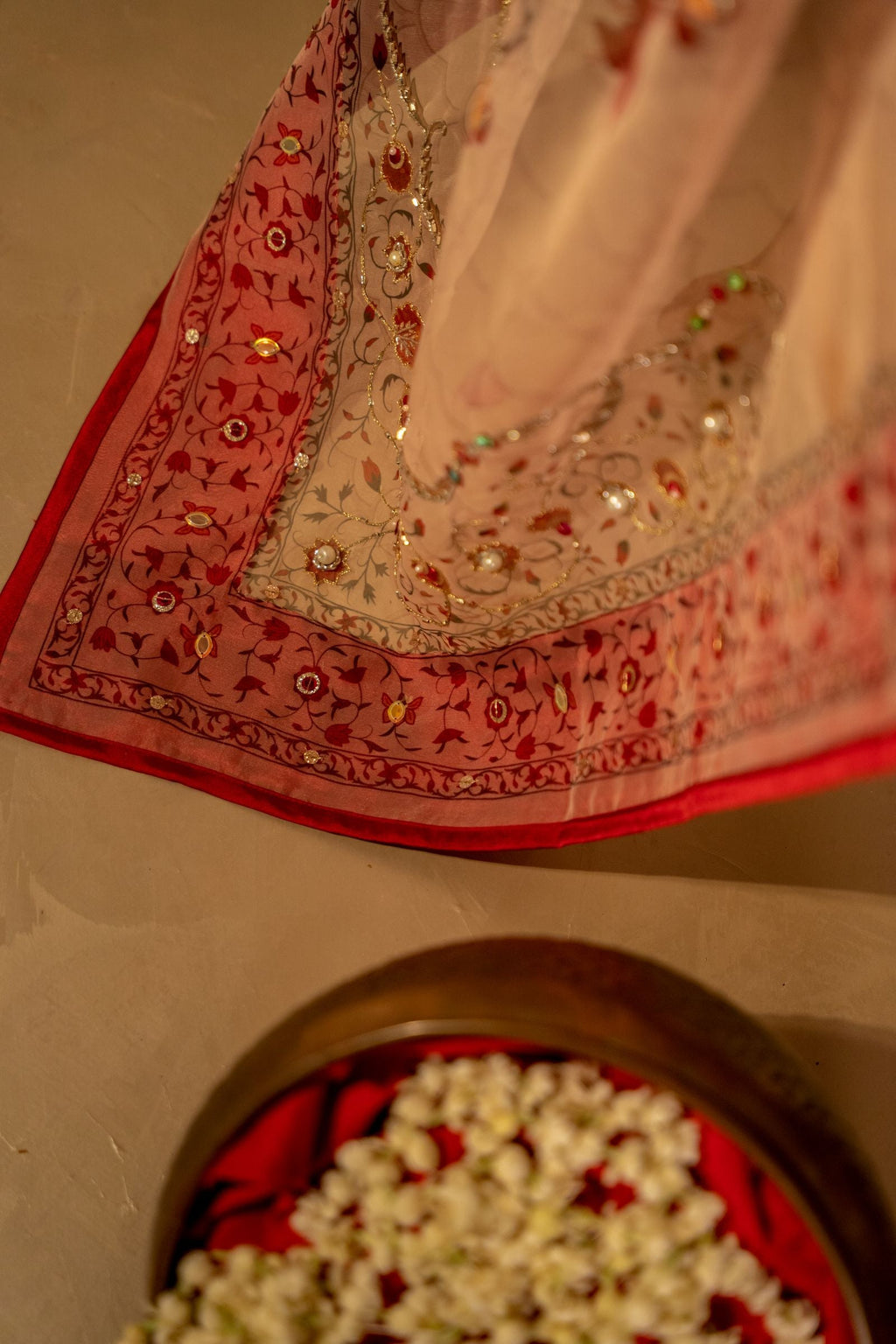 Roshanay - Shawl Detail View - Luxury Pakistani Shawl - shoppingkarado.com