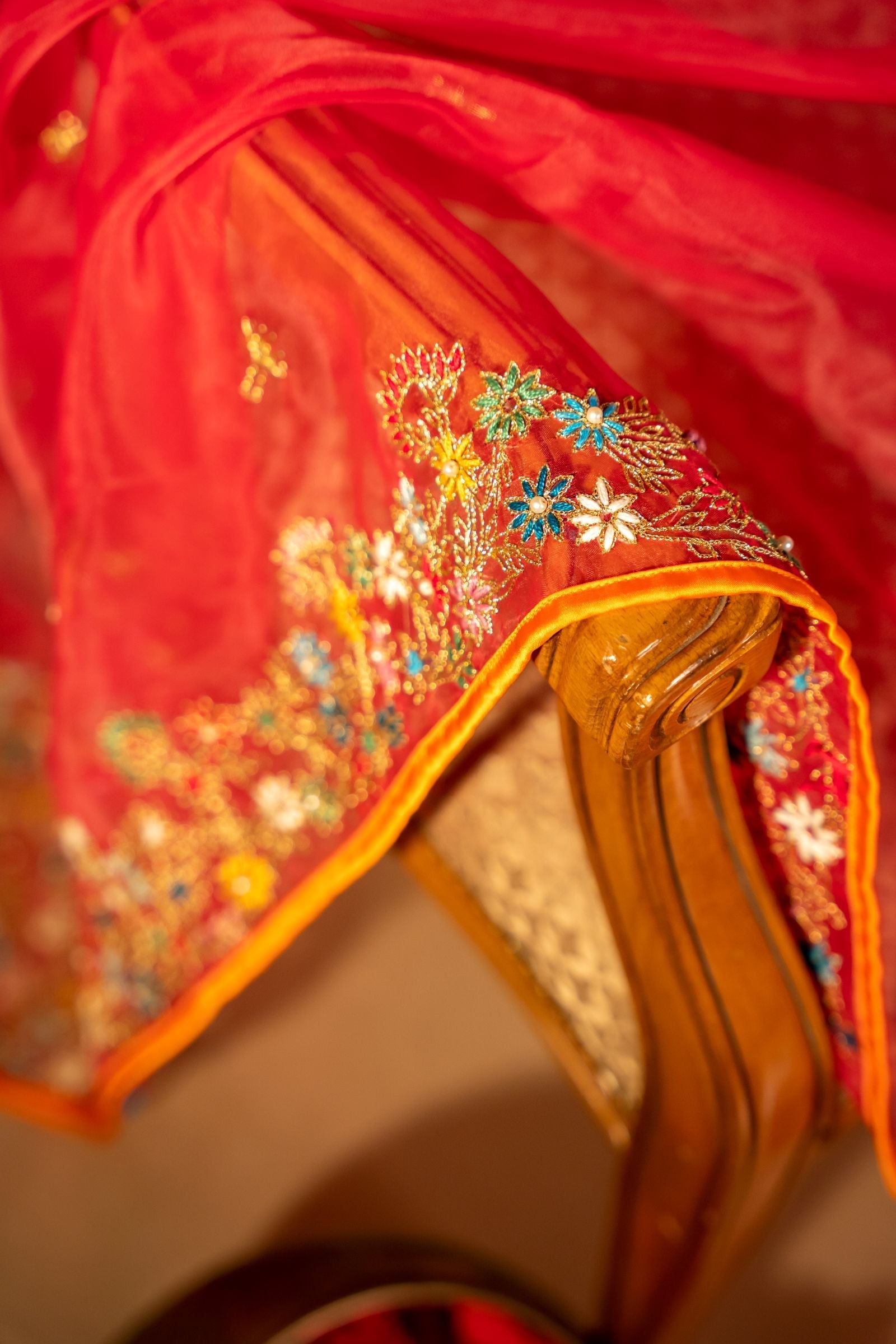 Vashah Dhanak - Dupatta - Hand Embroidered Organza Shawl - Shopping Karado