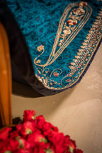 Vashah Neela Sabz - Hand Embroidered Luxury Fabric Shawl - Shopping Karado