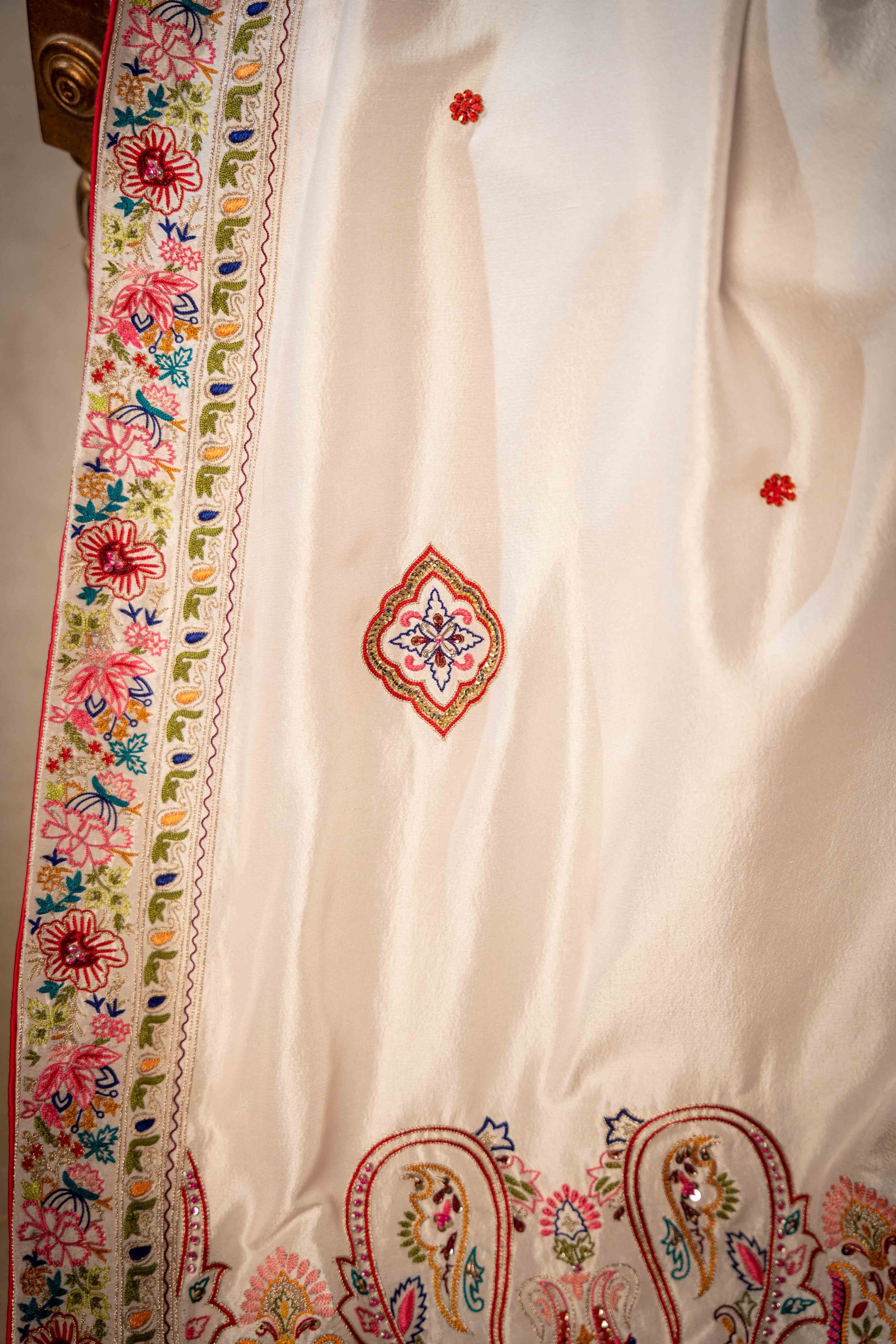 Kashmiri - Handcrafted Raw Silk Shawl by Vashah - Shopping Karado
