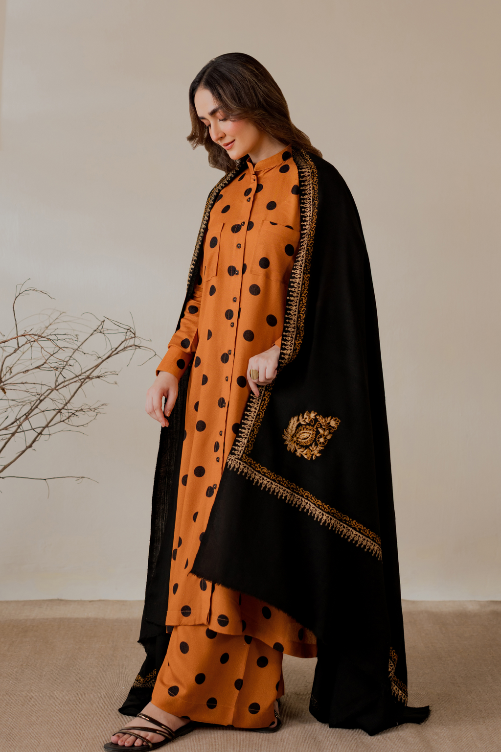 AW-201 SHAWL