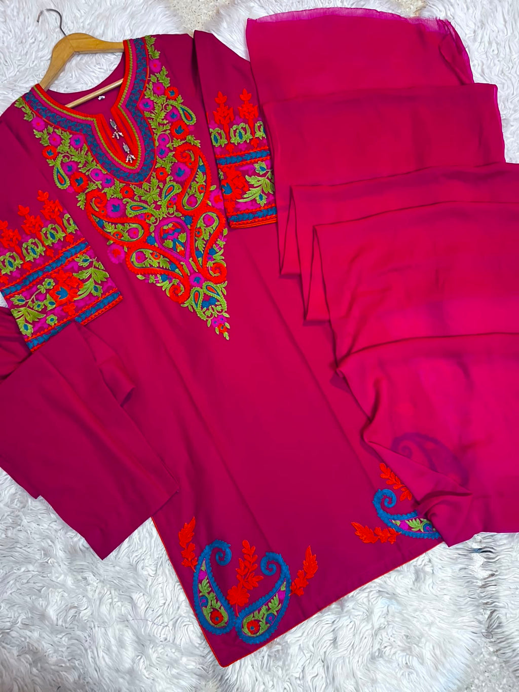 Export Quality lawn with Bamber Chiffon Dupatta