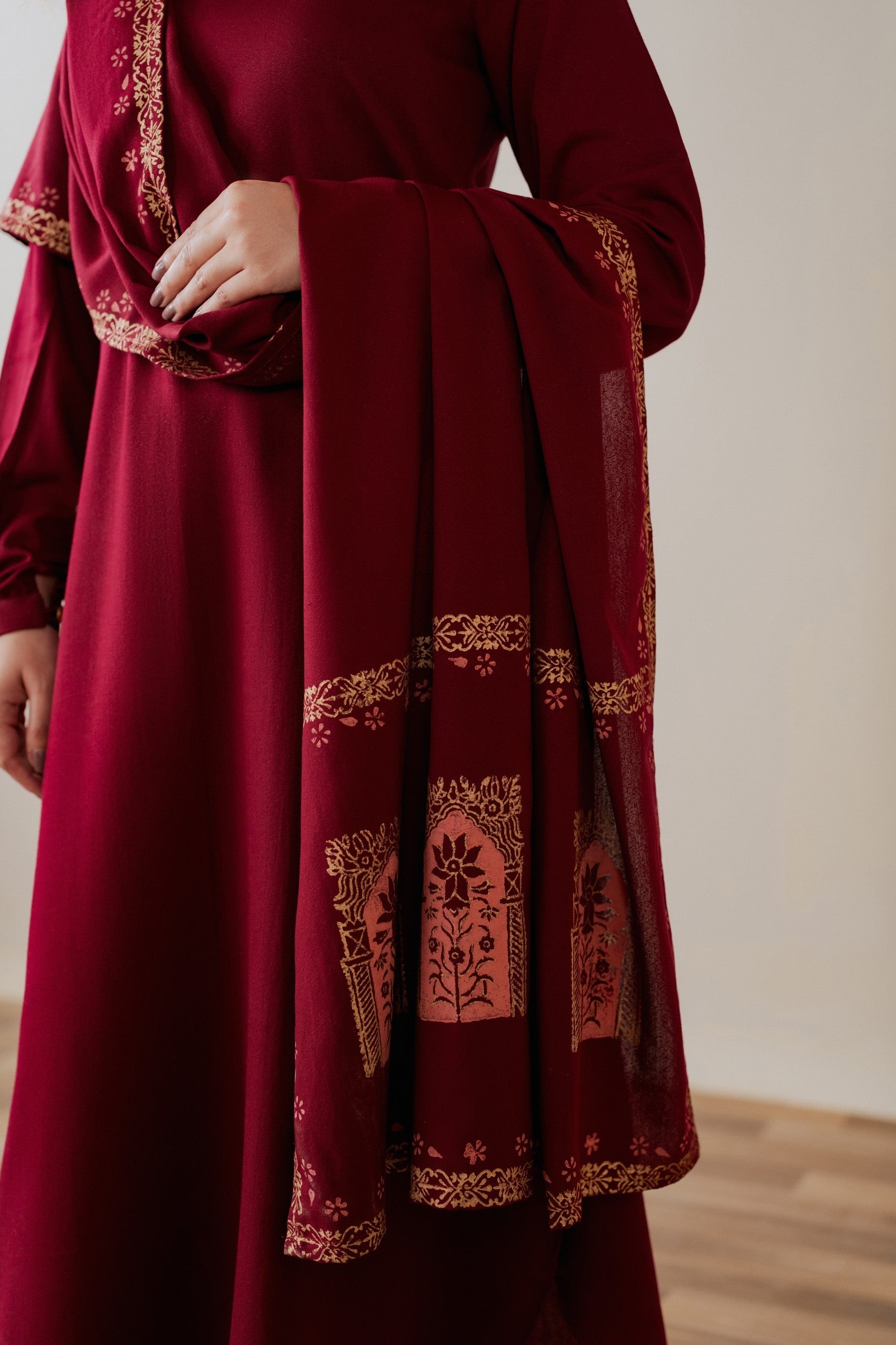 AW-409 SHAWL