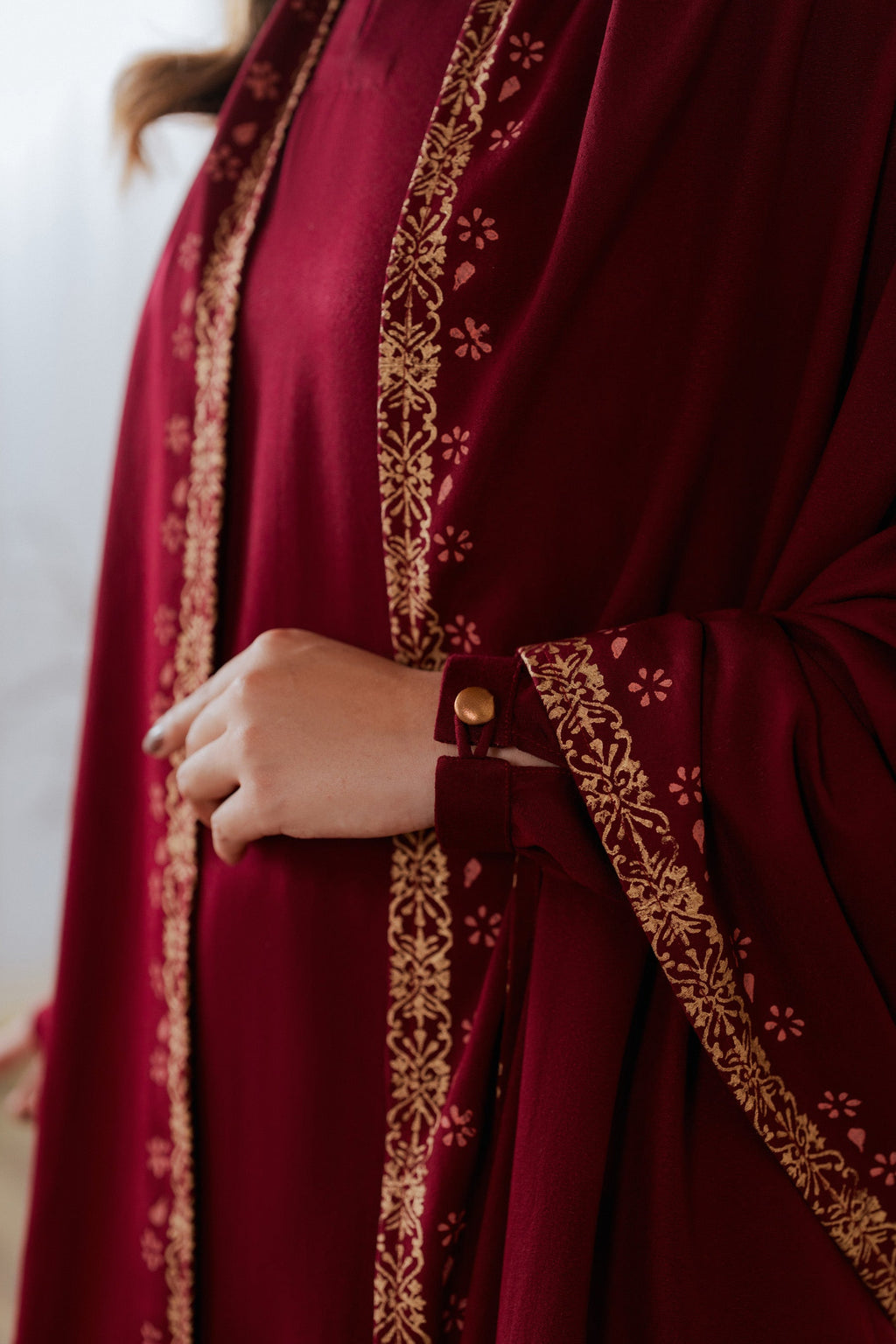 AW-409 SHAWL