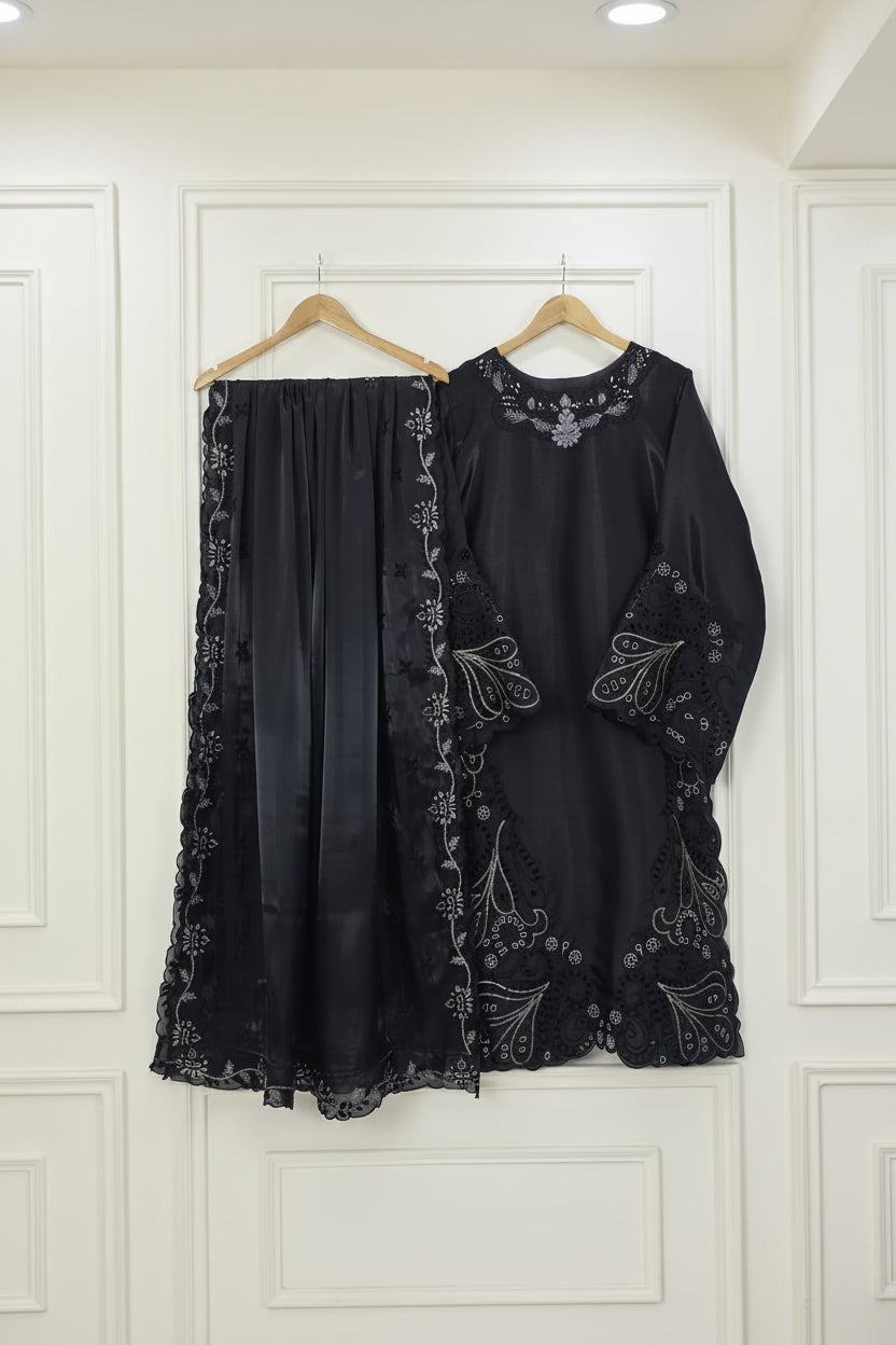 Three-piece Sheesha Silk Luxury Pret