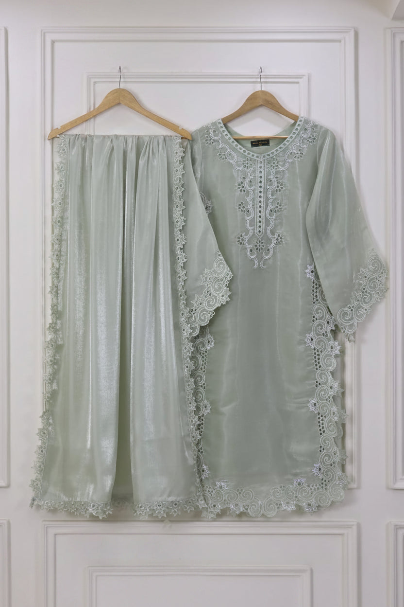Three-piece Sheesha Silk Luxury Pret