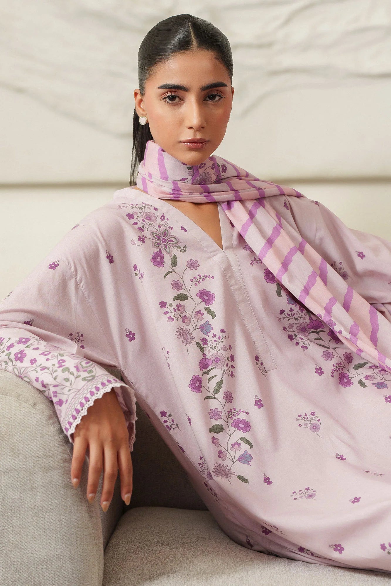 SPRING LILAC-3 PIECE PRINTED LAWN SUIT