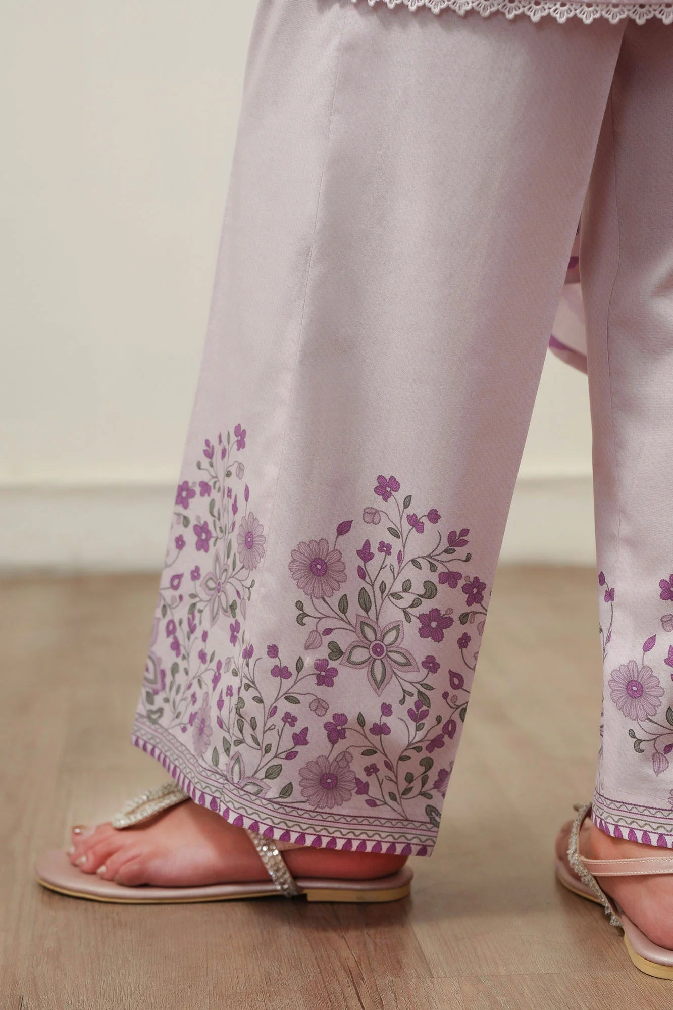 SPRING LILAC-3 PIECE PRINTED LAWN SUIT
