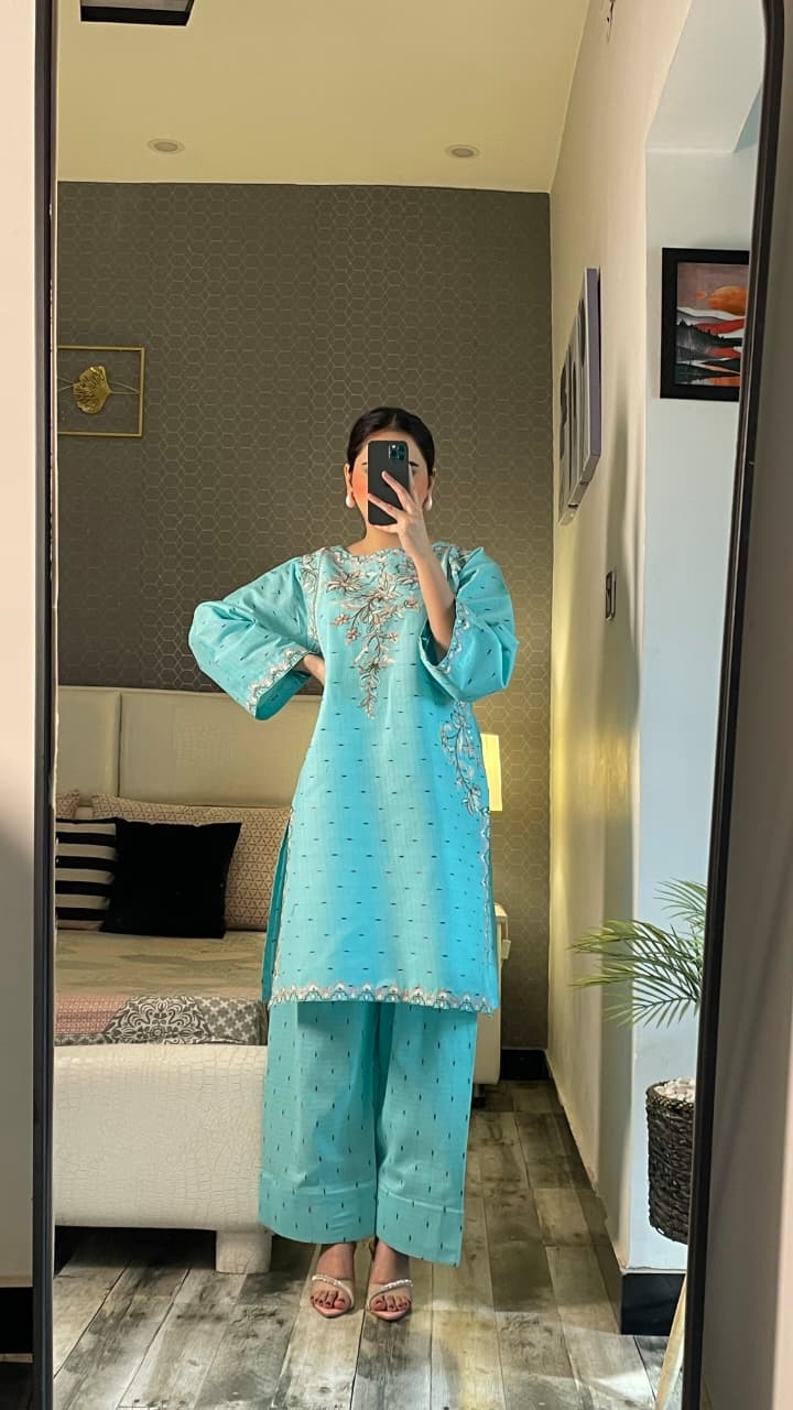 Buy Layla 2Pc Online at Shopping Karado