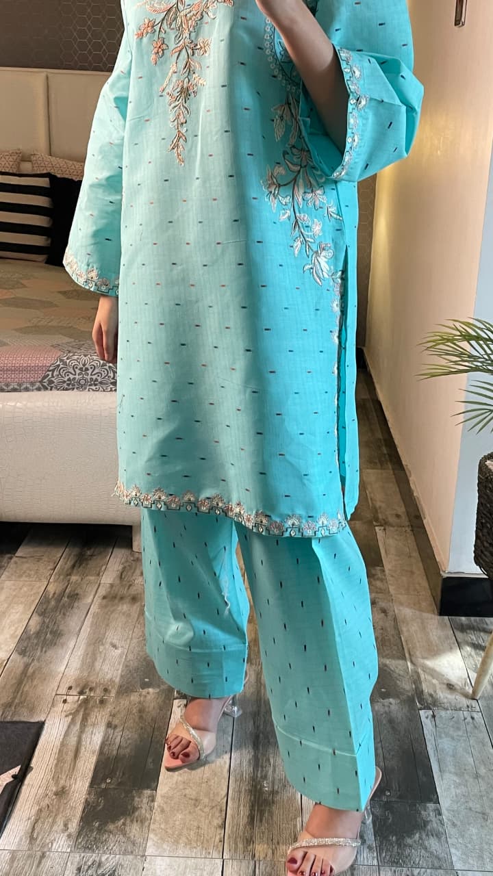 Buy Layla 2Pc Online at Shopping Karado
