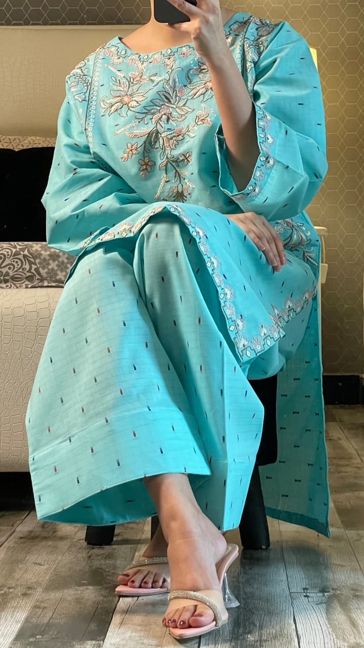 Buy Layla 2Pc Online at Shopping Karado