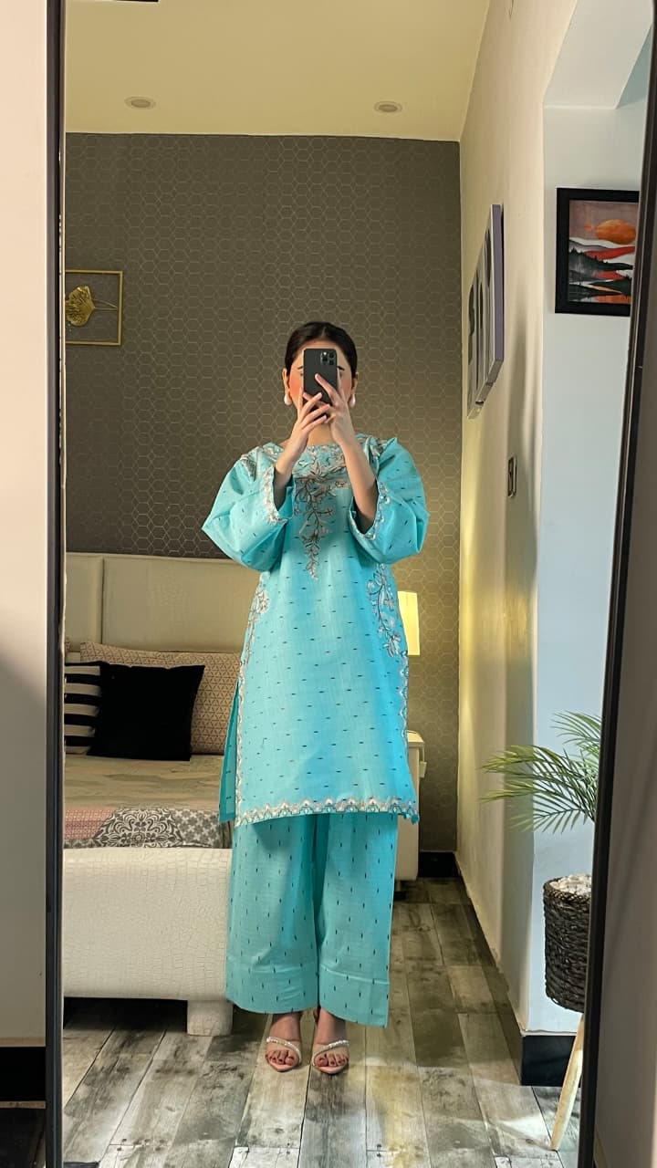Buy Layla 2Pc Online at Shopping Karado
