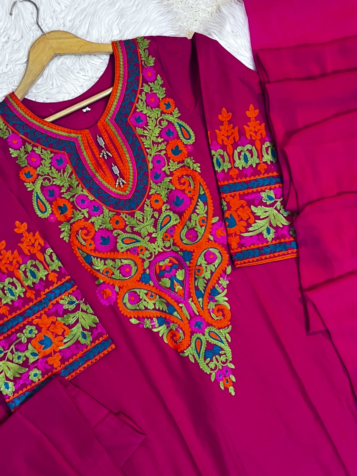 Export Quality lawn with Bamber Chiffon Dupatta